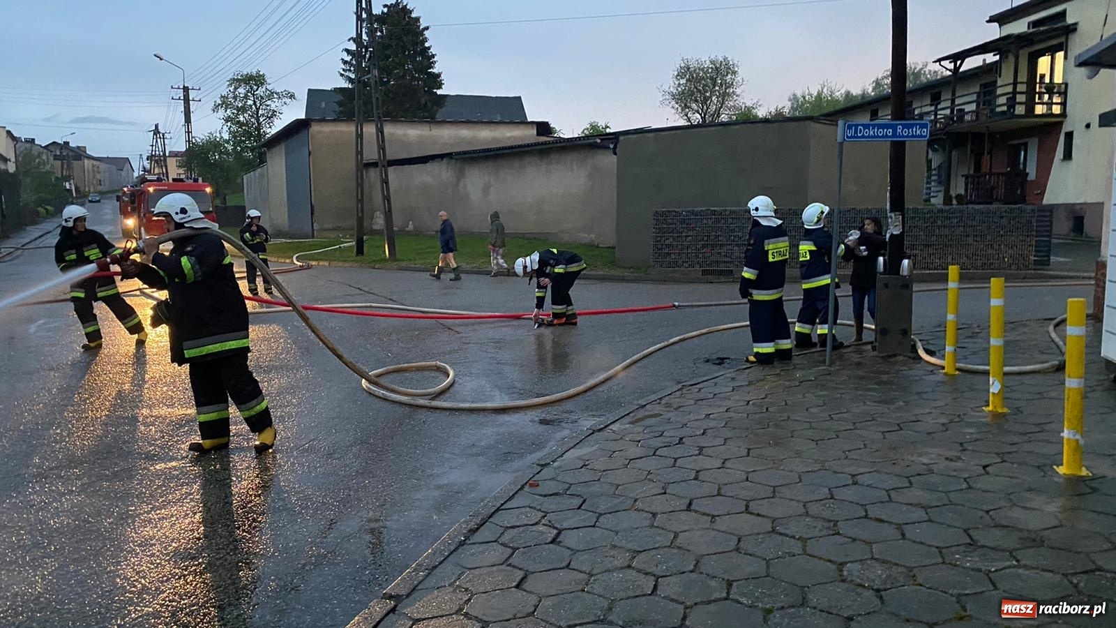 Zdjęcie w galerii na portalu naszraciborz.pl: Tworków-Nowa Wioska-Lubomia-Borucin. Nikt tu takiej wody nie widział! wiadomości z regionu