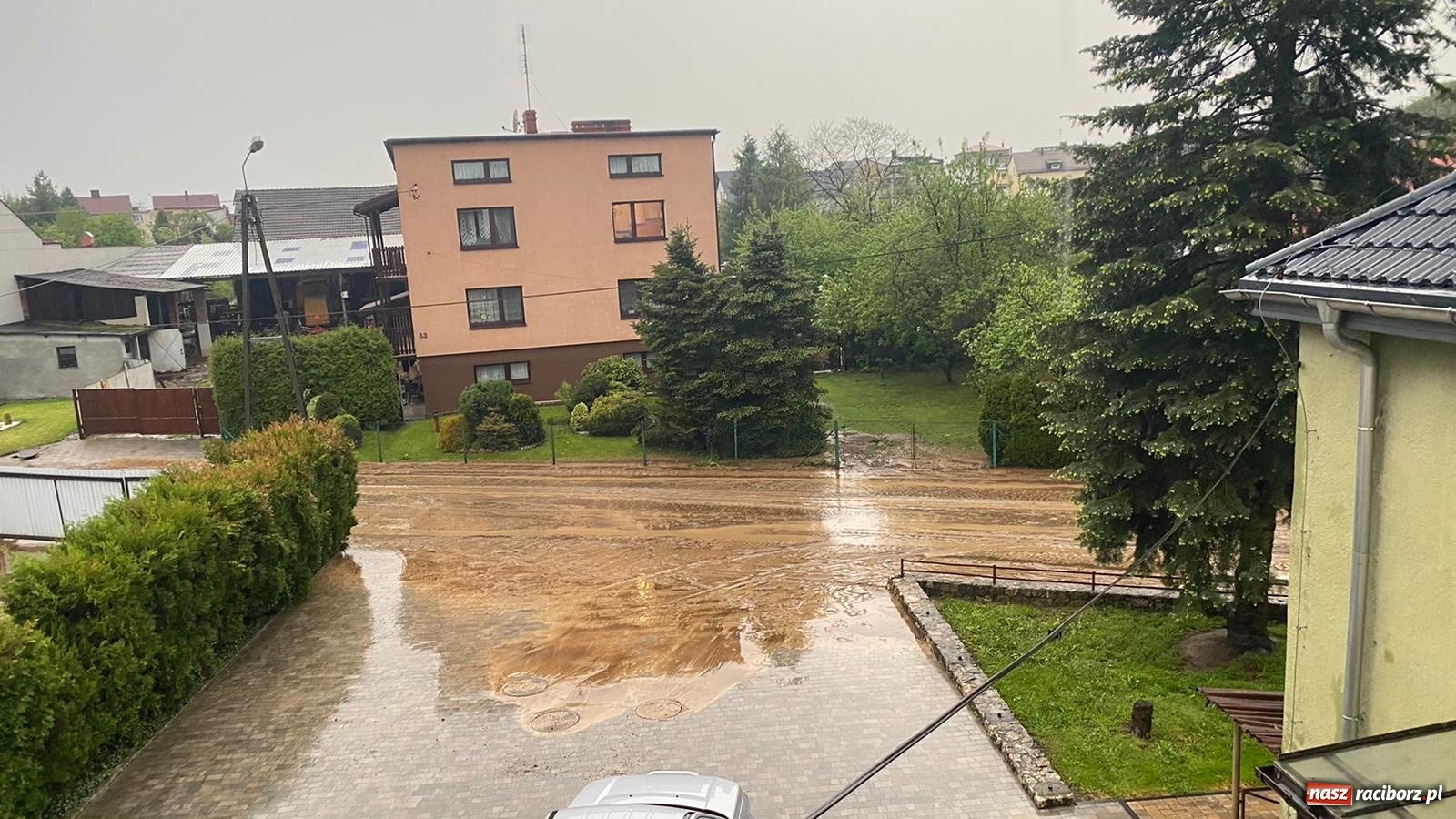 Zdjęcie w galerii na portalu naszraciborz.pl: Tworków-Nowa Wioska-Lubomia-Borucin. Nikt tu takiej wody nie widział! wiadomości z regionu