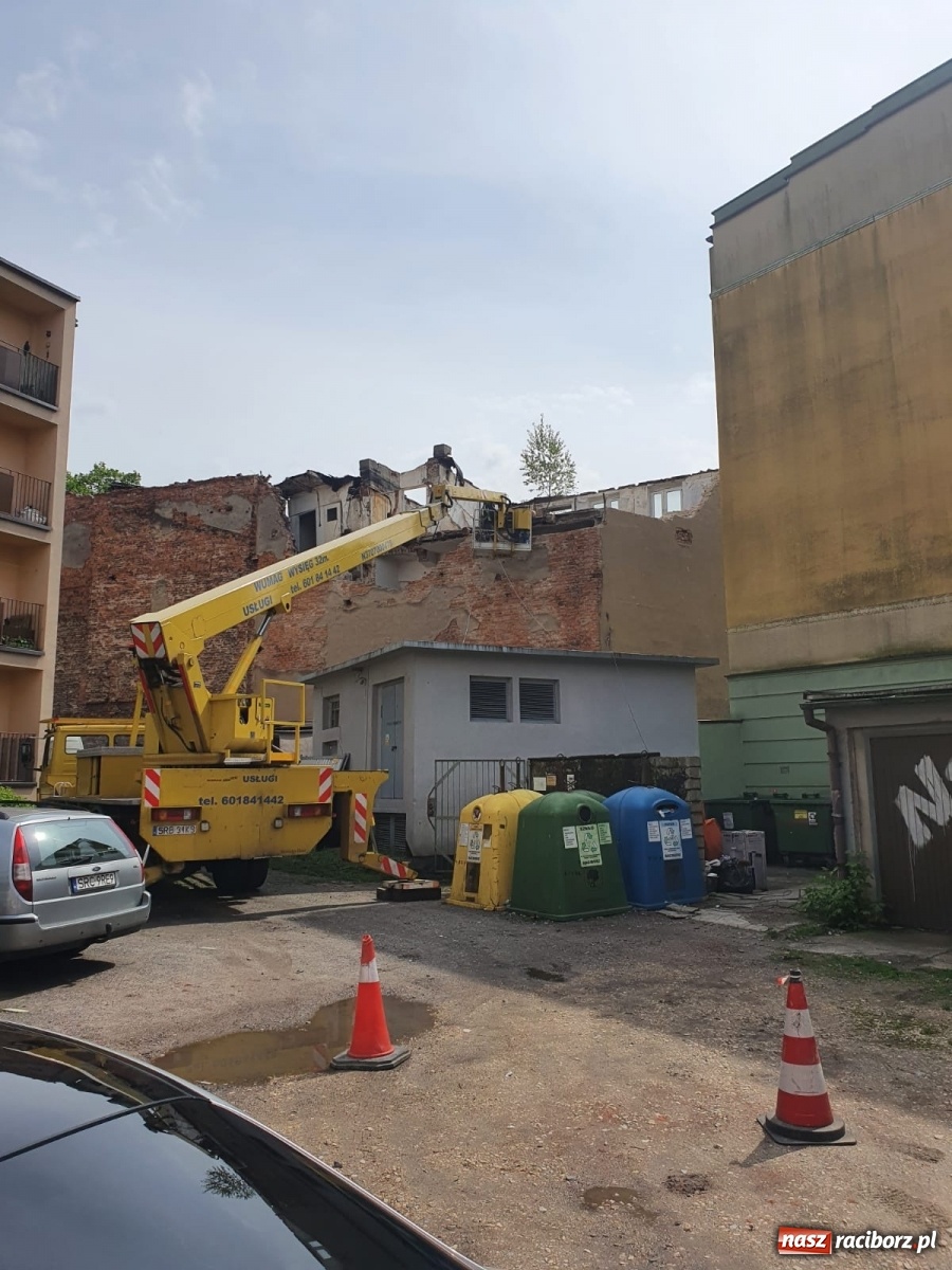 Zdjęcie w galerii na portalu naszraciborz.pl: Wyburzają starą kamienicę przy Drzymały. Zobaczcie, co powstanie w jej miejscu [FOTO i WIDEO] wiadomości z regionu