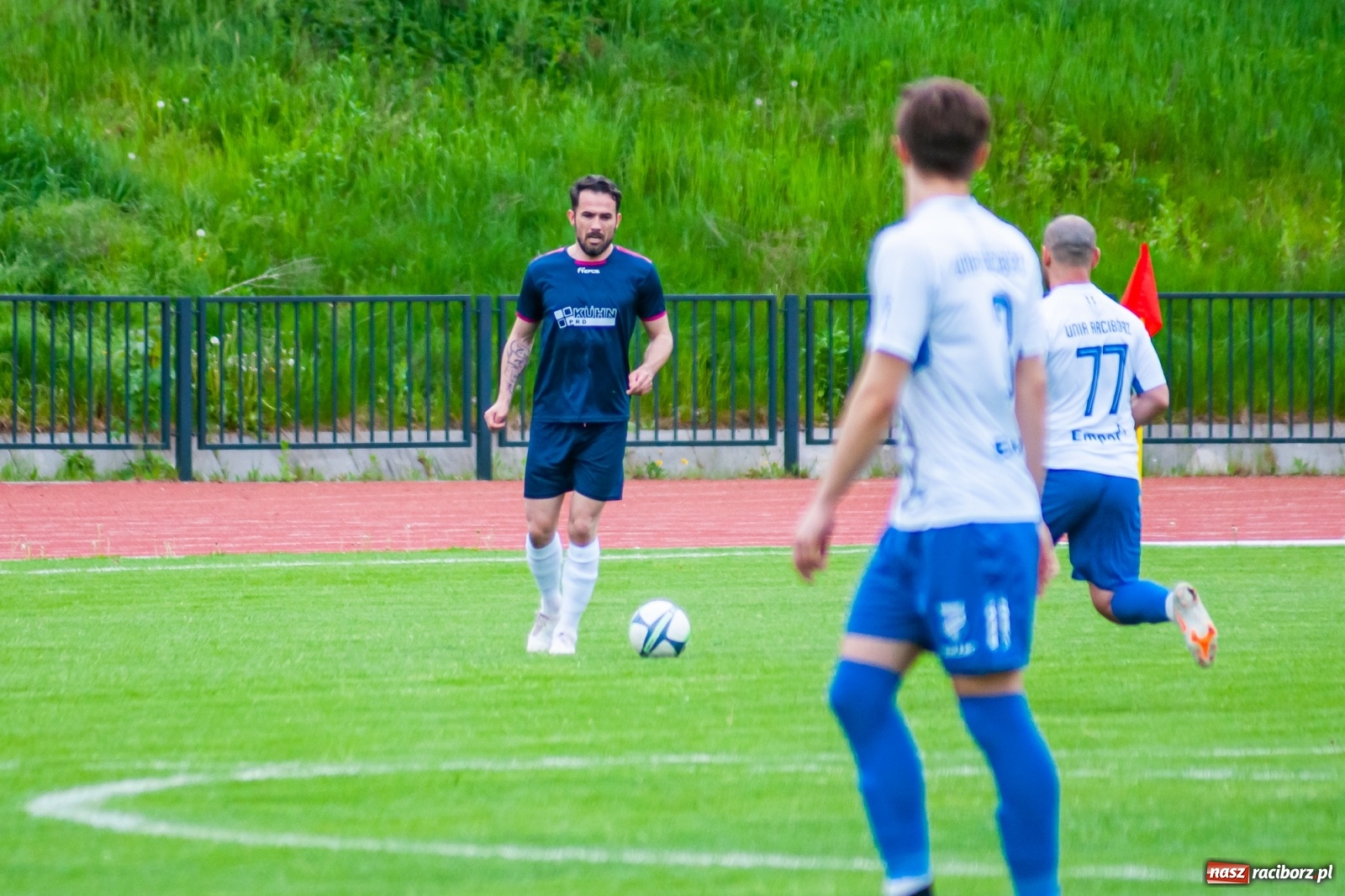 Zdjęcie w galerii na portalu naszraciborz.pl: Lepiej późno, niż wcale. Pierwsza wiosenna wygrana raciborskiej Unii [FOTO] wiadomości z regionu