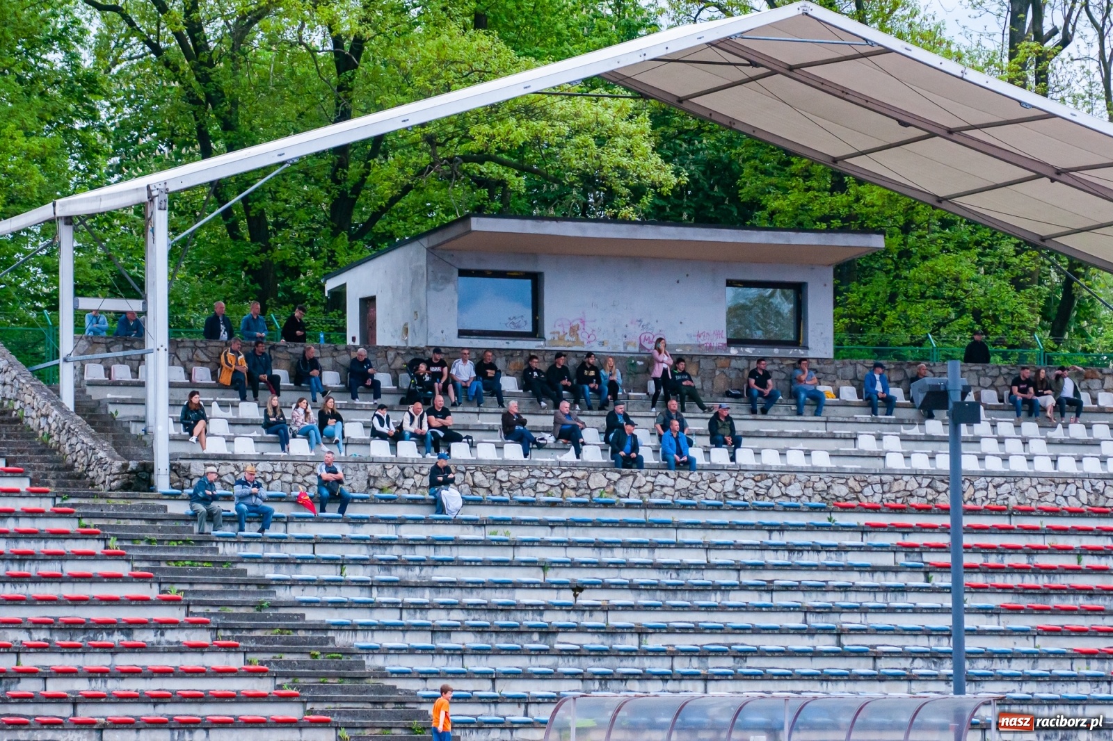Zdjęcie w galerii na portalu naszraciborz.pl: Lepiej późno, niż wcale. Pierwsza wiosenna wygrana raciborskiej Unii [FOTO] wiadomości z regionu