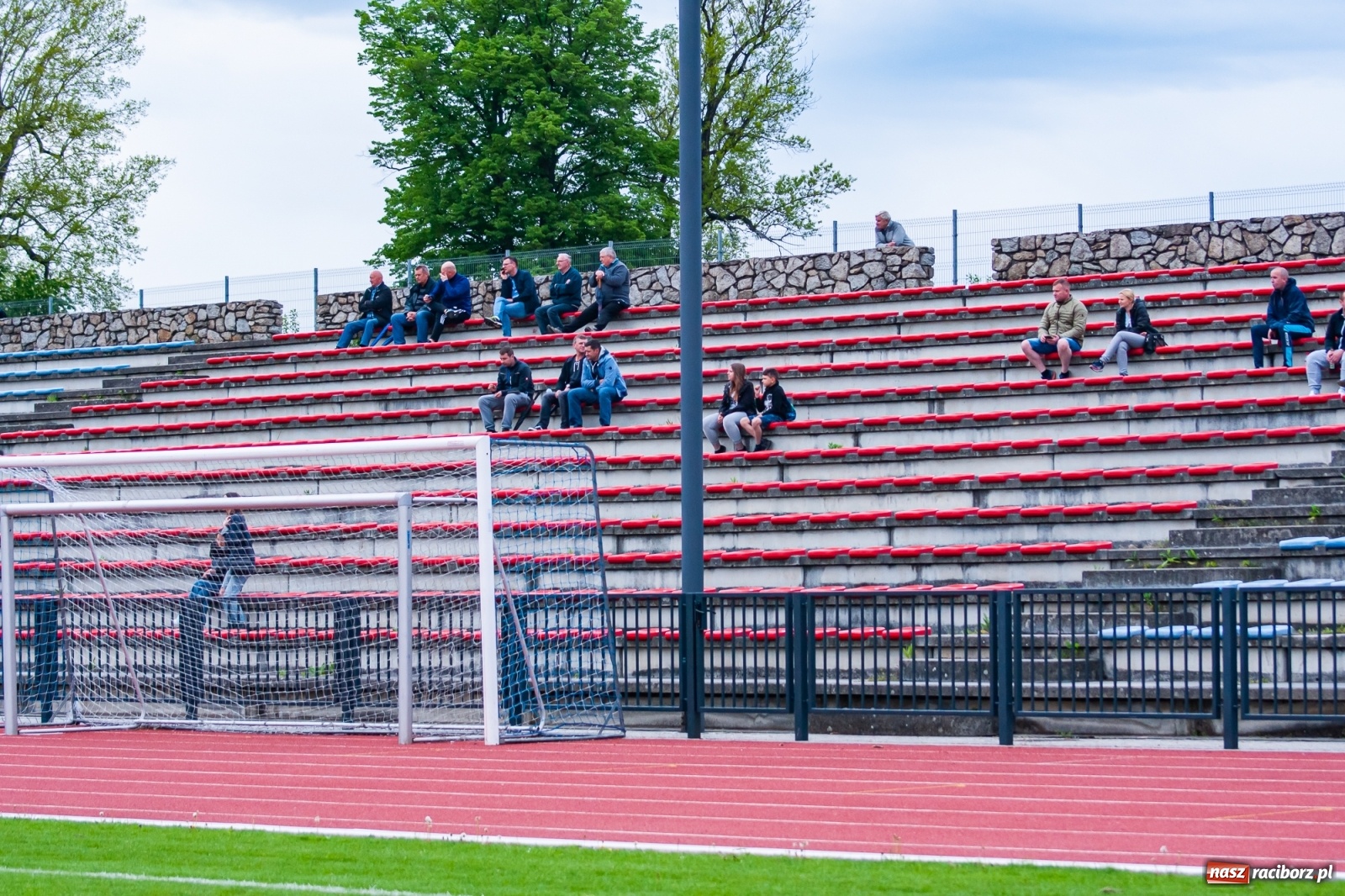 Zdjęcie w galerii na portalu naszraciborz.pl: Lepiej późno, niż wcale. Pierwsza wiosenna wygrana raciborskiej Unii [FOTO] wiadomości z regionu