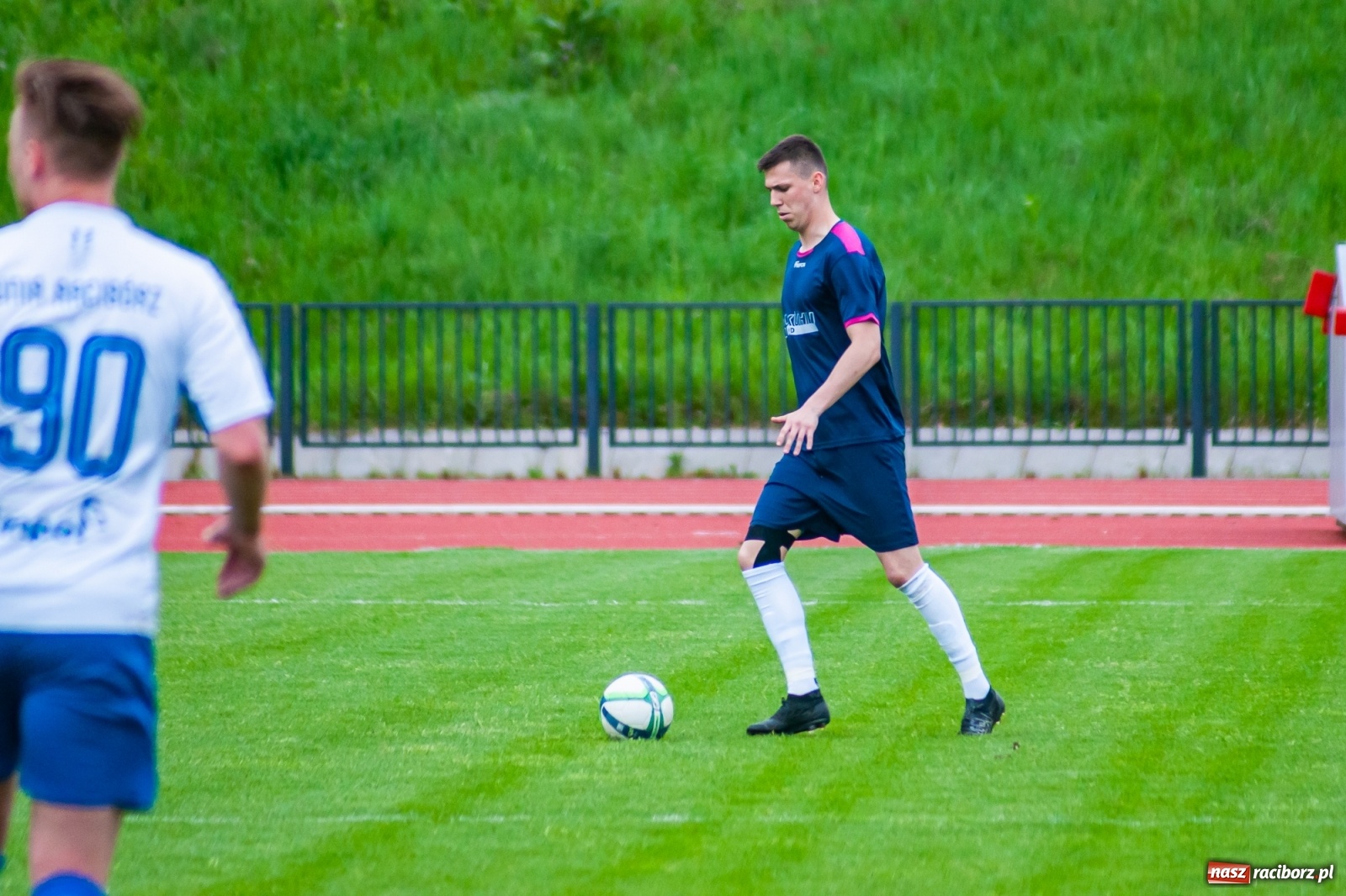 Zdjęcie w galerii na portalu naszraciborz.pl: Lepiej późno, niż wcale. Pierwsza wiosenna wygrana raciborskiej Unii [FOTO] wiadomości z regionu