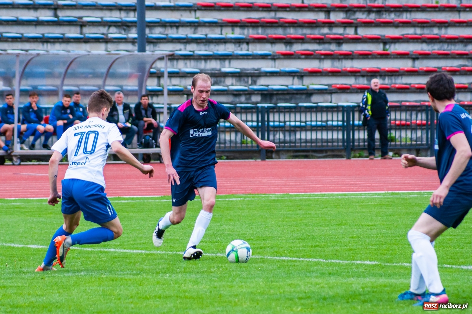 Zdjęcie w galerii na portalu naszraciborz.pl: Lepiej późno, niż wcale. Pierwsza wiosenna wygrana raciborskiej Unii [FOTO] wiadomości z regionu