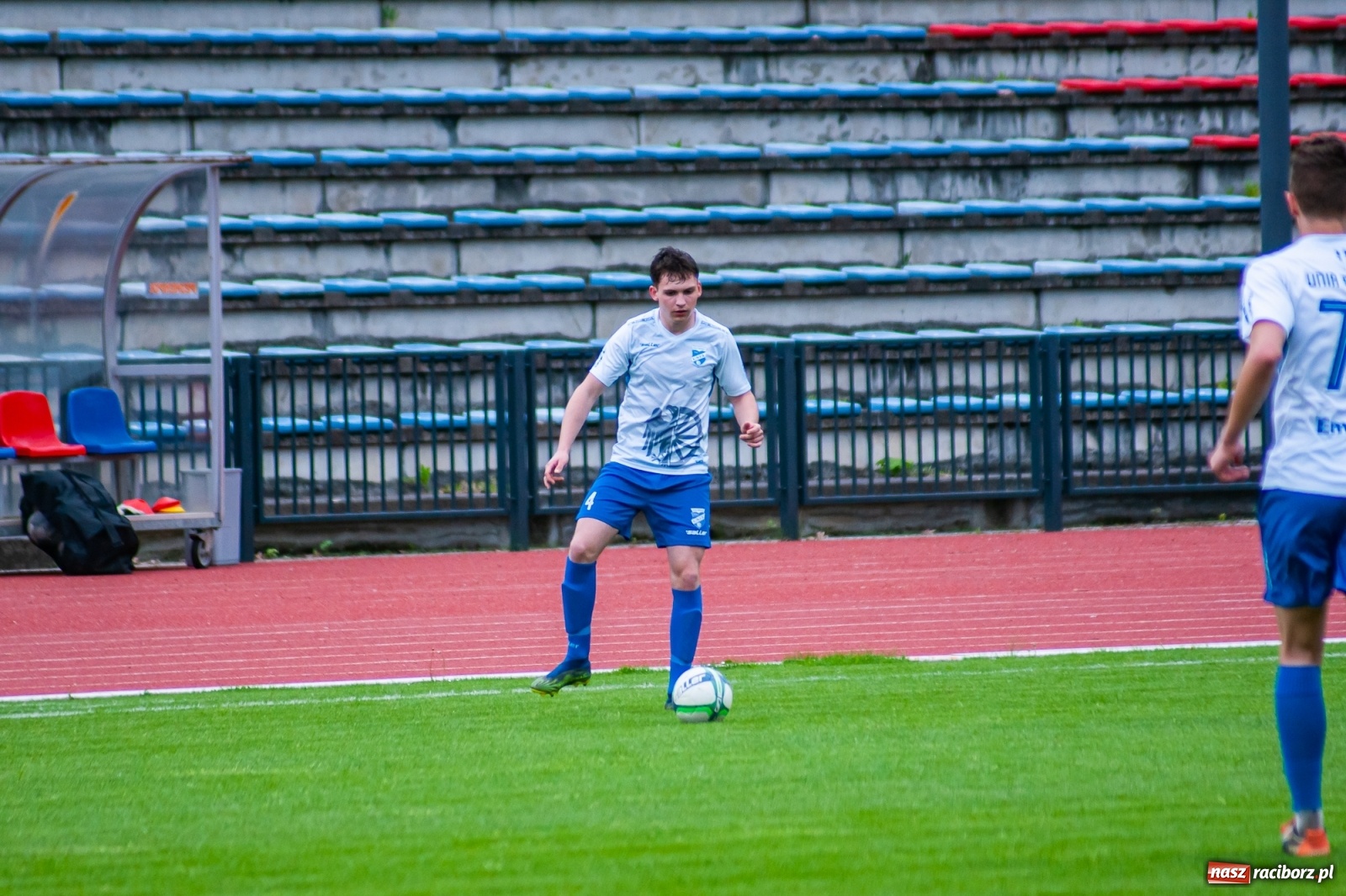 Zdjęcie w galerii na portalu naszraciborz.pl: Lepiej późno, niż wcale. Pierwsza wiosenna wygrana raciborskiej Unii [FOTO] wiadomości z regionu