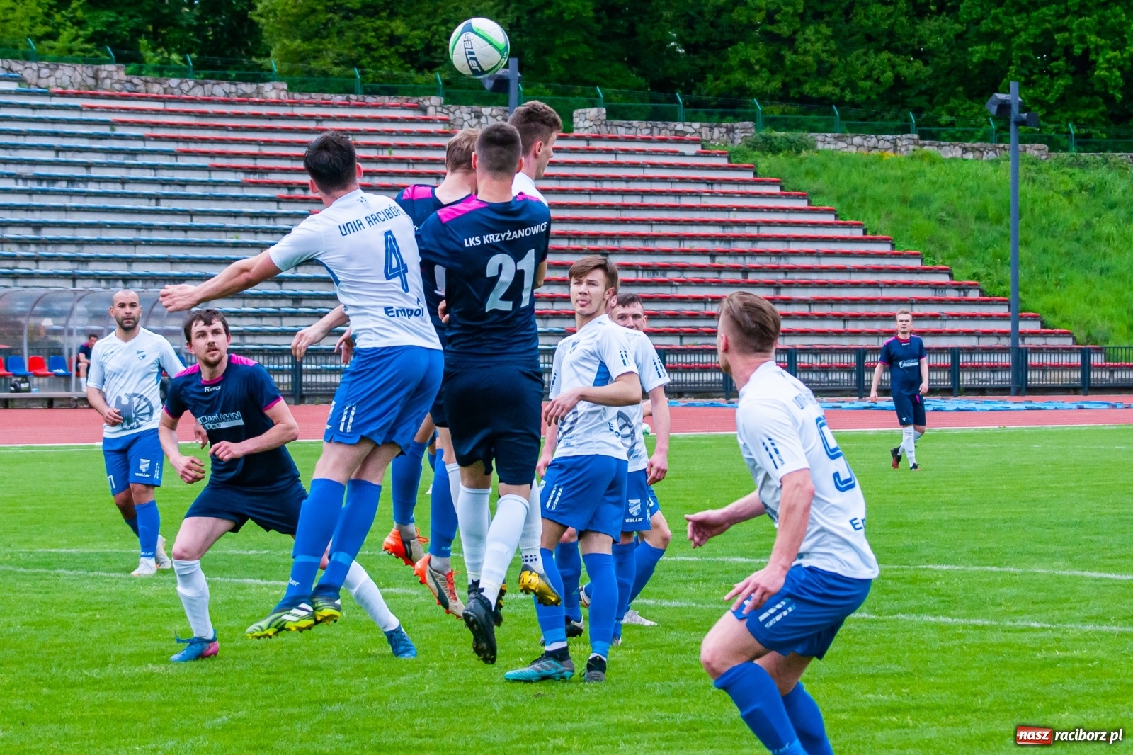Zdjęcie w galerii na portalu naszraciborz.pl: Lepiej późno, niż wcale. Pierwsza wiosenna wygrana raciborskiej Unii [FOTO] wiadomości z regionu