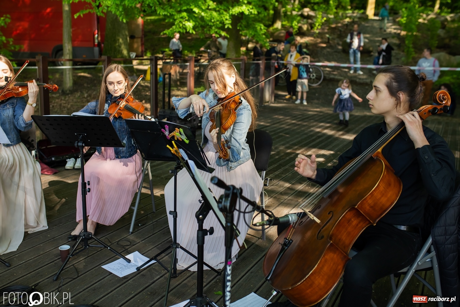 Zdjęcie w galerii na portalu naszraciborz.pl: Słońce, przyroda i melomani, czyli Muzyka w Zaczarowanym Ogrodzie [WIDEO] wiadomości z regionu