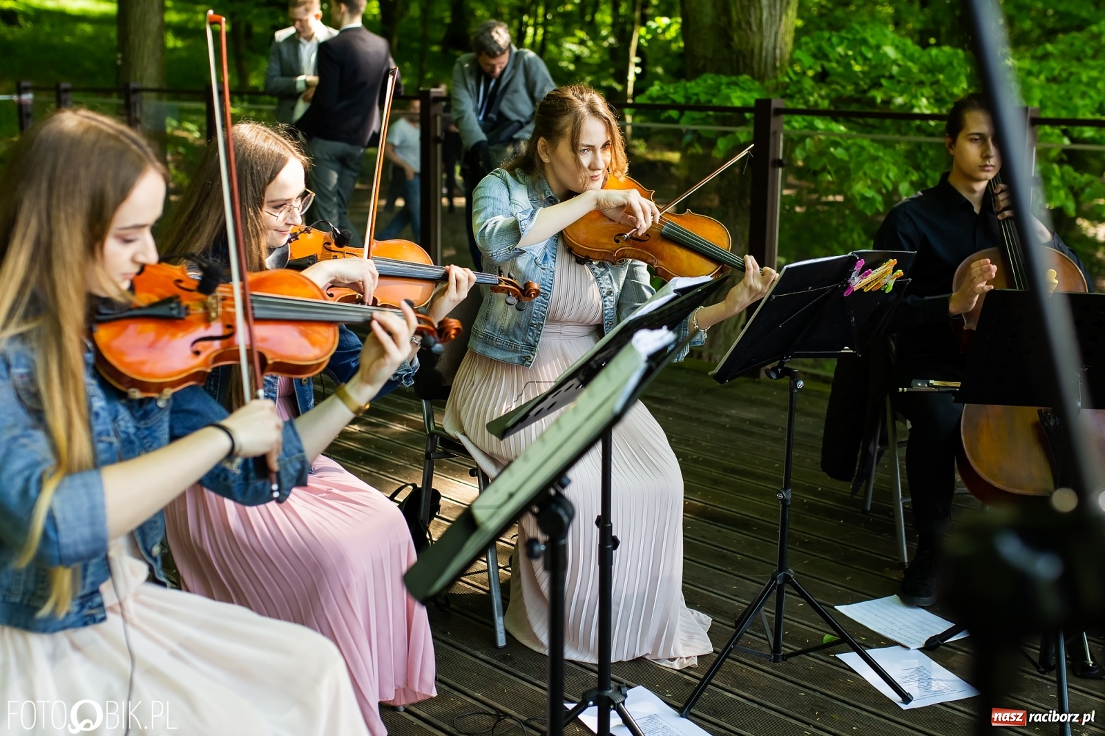 Zdjęcie w galerii na portalu naszraciborz.pl: Słońce, przyroda i melomani, czyli Muzyka w Zaczarowanym Ogrodzie [WIDEO] wiadomości z regionu