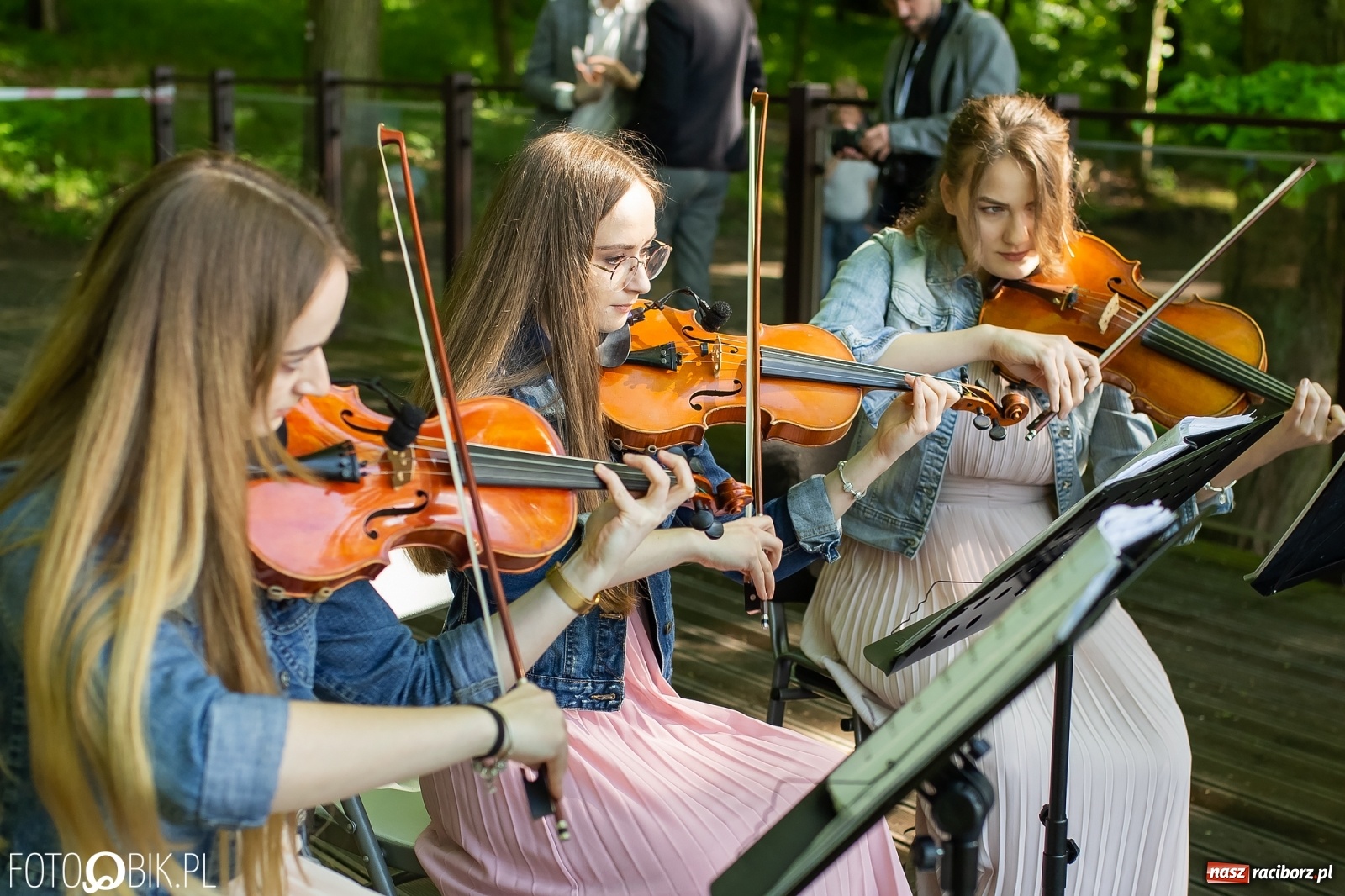 Zdjęcie w galerii na portalu naszraciborz.pl: Słońce, przyroda i melomani, czyli Muzyka w Zaczarowanym Ogrodzie [WIDEO] wiadomości z regionu