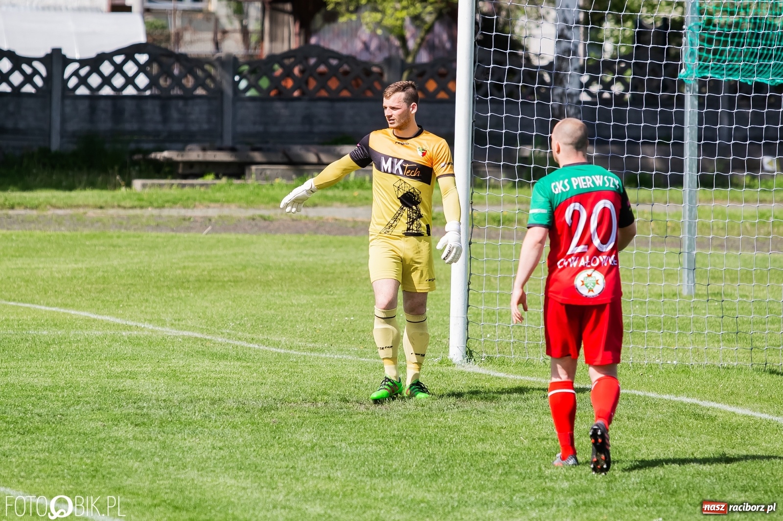 Zdjęcie w galerii na portalu naszraciborz.pl: Chwałowice na kolanach. Tworków goni czołówkę [FOTO] wiadomości z regionu