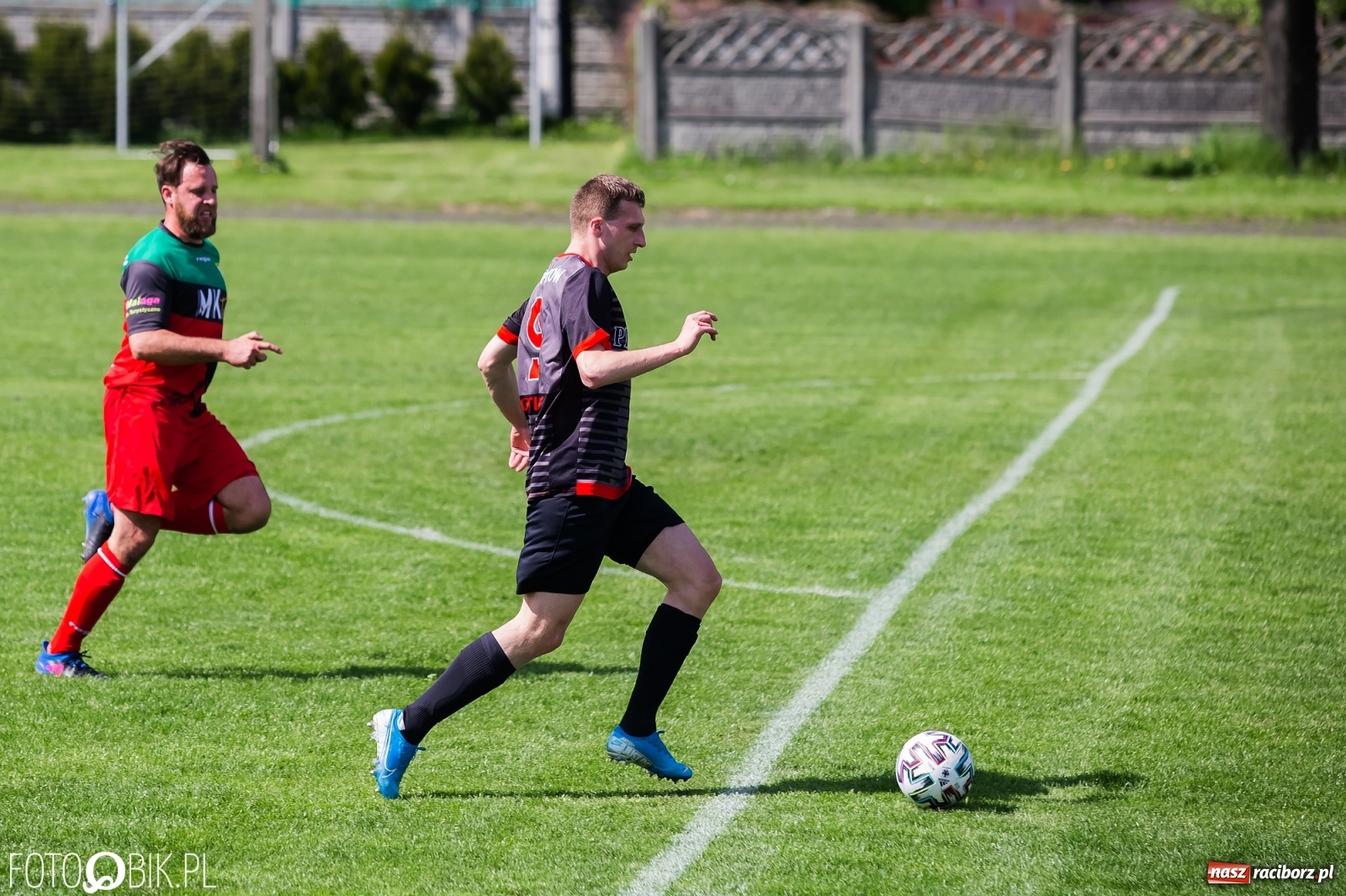 Zdjęcie w galerii na portalu naszraciborz.pl: Chwałowice na kolanach. Tworków goni czołówkę [FOTO] wiadomości z regionu