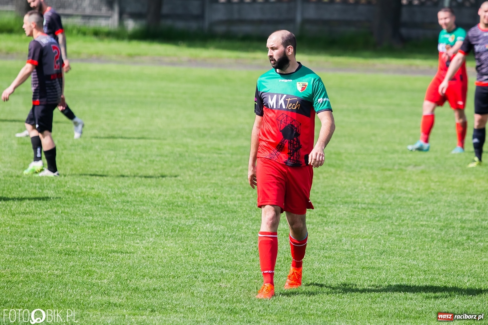 Zdjęcie w galerii na portalu naszraciborz.pl: Chwałowice na kolanach. Tworków goni czołówkę [FOTO] wiadomości z regionu