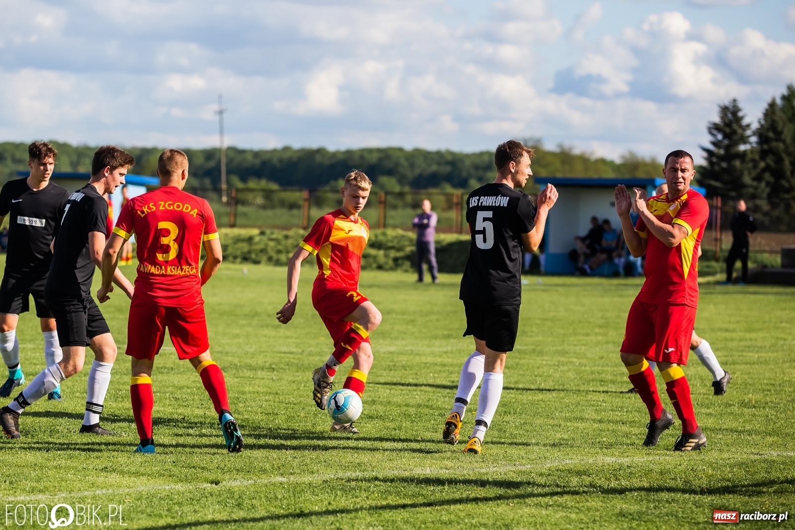 Zdjęcie w galerii na portalu naszraciborz.pl: A klasa. Podział punktów w Zawadzie Książęcej [FOTO] wiadomości z regionu