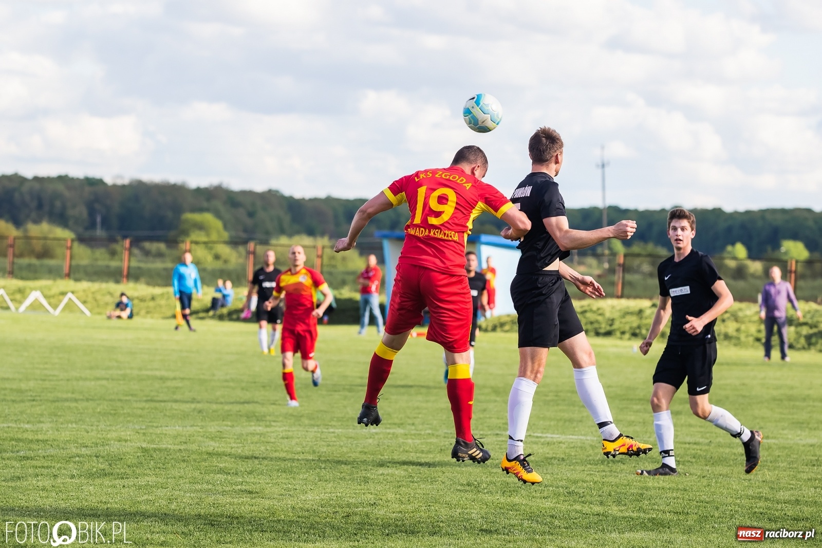 Zdjęcie w galerii na portalu naszraciborz.pl: A klasa. Podział punktów w Zawadzie Książęcej [FOTO] wiadomości z regionu