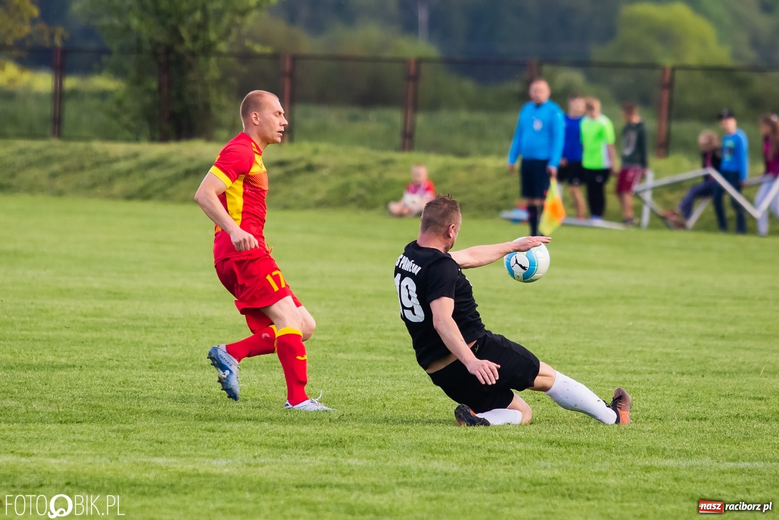 Zdjęcie w galerii na portalu naszraciborz.pl: A klasa. Podział punktów w Zawadzie Książęcej [FOTO] wiadomości z regionu