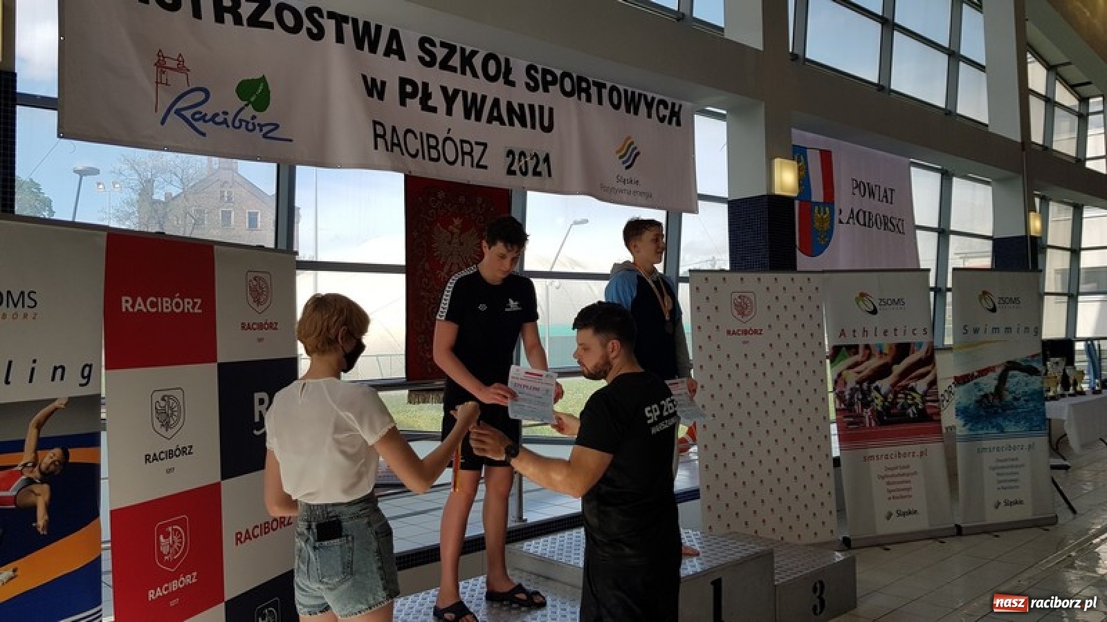 Zdjęcie w galerii na portalu naszraciborz.pl: Udane starty pływaków z SP 8 [FOTO] wiadomości z regionu