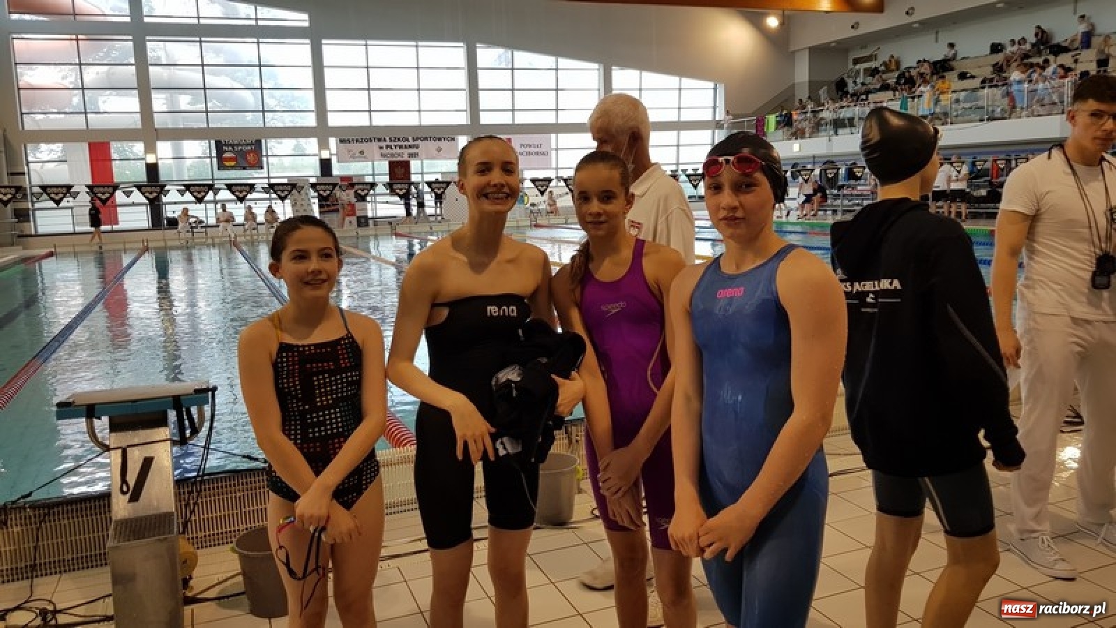 Zdjęcie w galerii na portalu naszraciborz.pl: Udane starty pływaków z SP 8 [FOTO] wiadomości z regionu