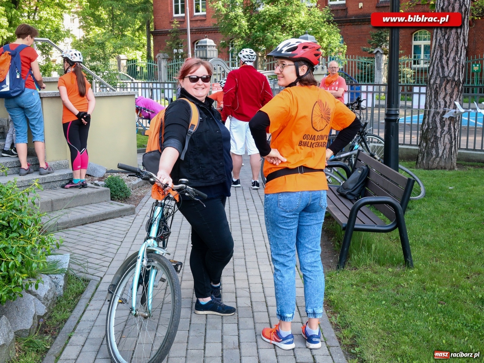 Zdjęcie w galerii na portalu naszraciborz.pl: Miłośnicy książek rozpoczęli sezon rowerowy! wiadomości z regionu