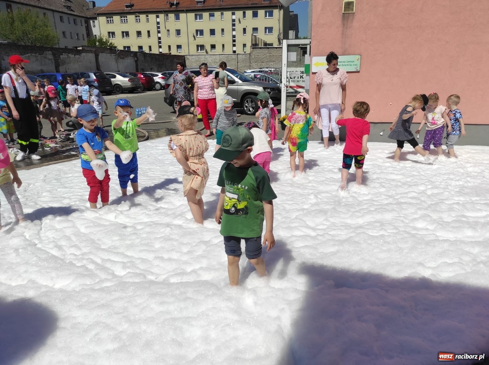 Zdjęcie w galerii na portalu naszraciborz.pl: Bohaterowie naszych czasów - projekt społeczny dedykowany najmłodszym wiadomości z regionu