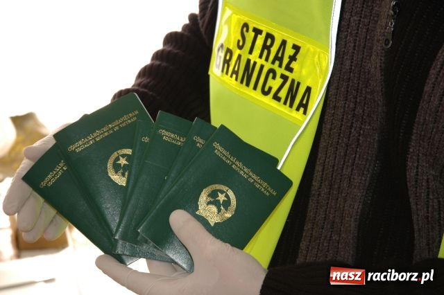 Zdjęcie w galerii na portalu naszraciborz.pl: Zarzuty dla Wietnamczyka wiadomości z regionu