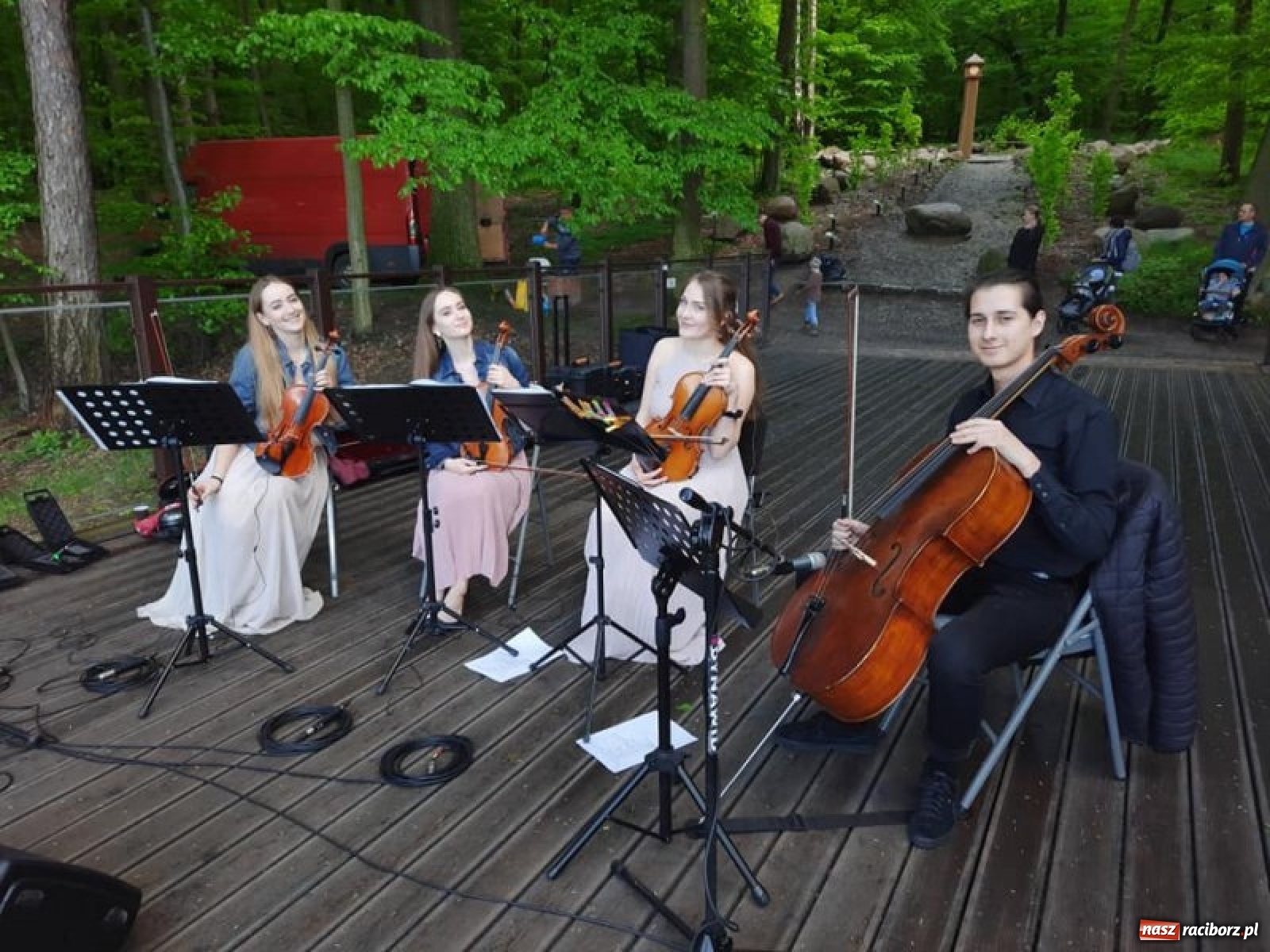 Zdjęcie w galerii na portalu naszraciborz.pl: Leśny kącik malucha kolejną atrakcją arboretum wiadomości z regionu