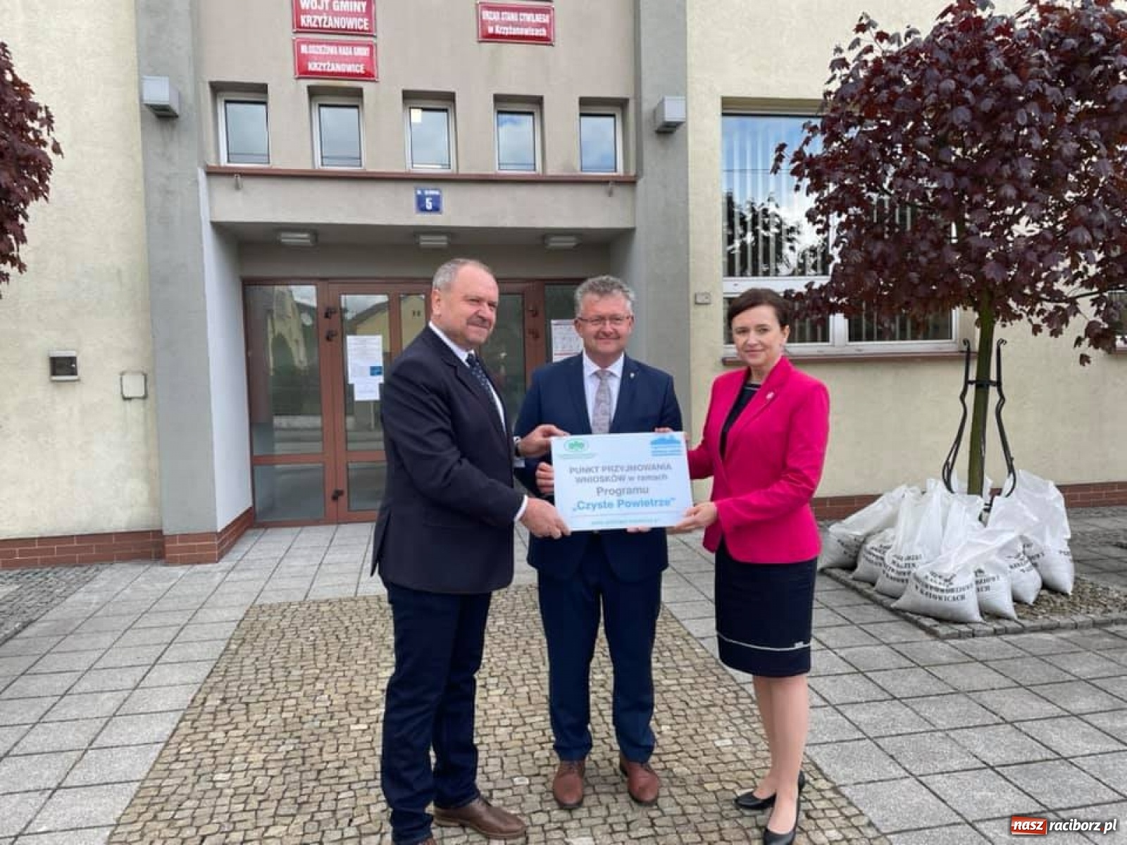 Zdjęcie w galerii na portalu naszraciborz.pl: W gm. Krzyżanowice powstał punkt konsultacyjny programu Czyste powietrze wiadomości z regionu