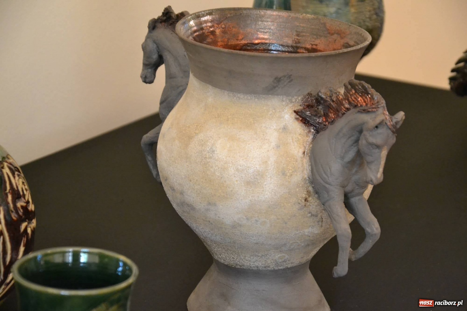 Zdjęcie w galerii na portalu naszraciborz.pl: Moje ceramiczne fascynacje - finisaż wystawy na zamku wiadomości z regionu