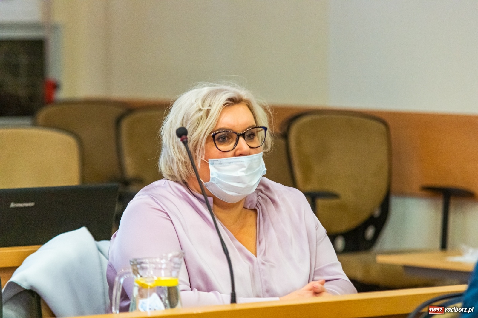 Zdjęcie w galerii na portalu naszraciborz.pl: Koronawirus ściął przychody OSiR-u. Miasto dopłaciło ponad 4 miliony. Remont H2Ostróg z poślizgiem wiadomości z regionu