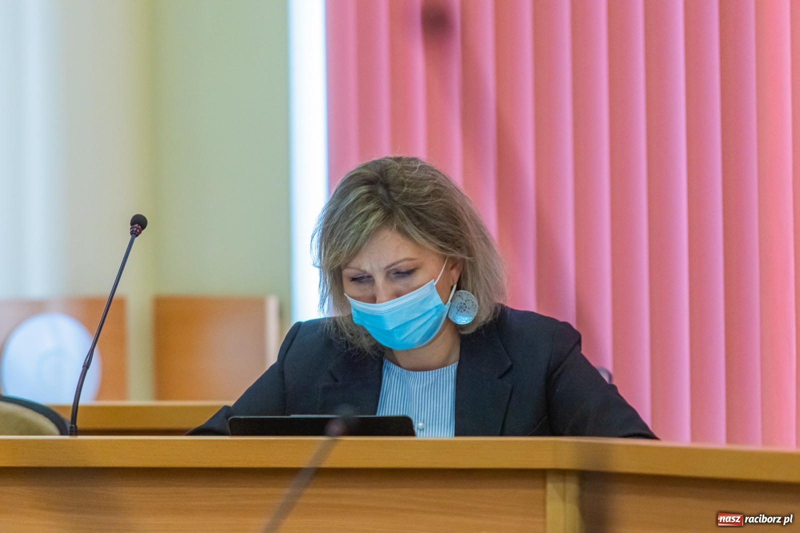 Zdjęcie w galerii na portalu naszraciborz.pl: Koronawirus ściął przychody OSiR-u. Miasto dopłaciło ponad 4 miliony. Remont H2Ostróg z poślizgiem wiadomości z regionu