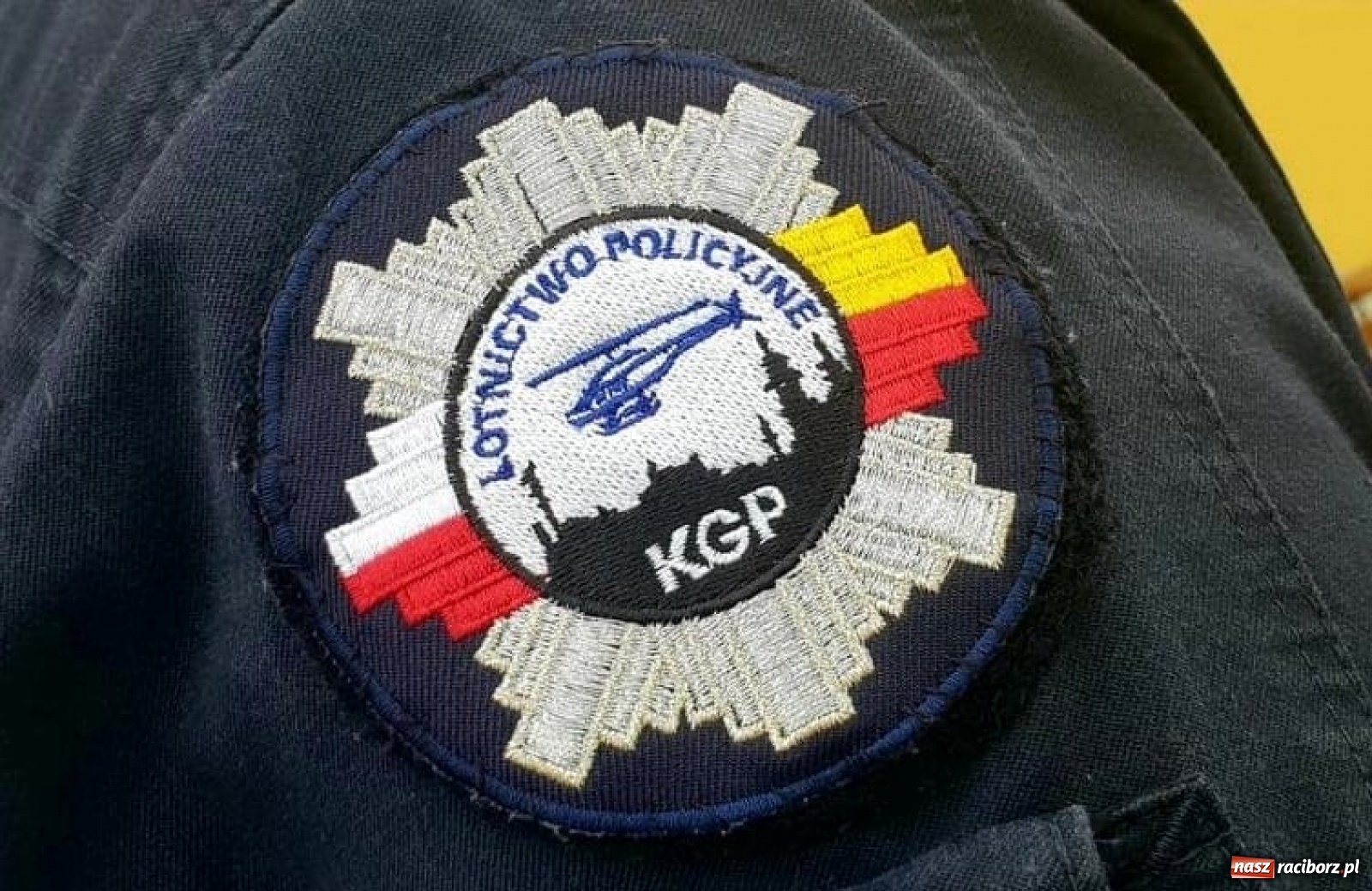 Zdjęcie w galerii na portalu naszraciborz.pl: Policyjny śmigłowiec nad powiatem raciborskim [FOTO i WIDEO] wiadomości z regionu