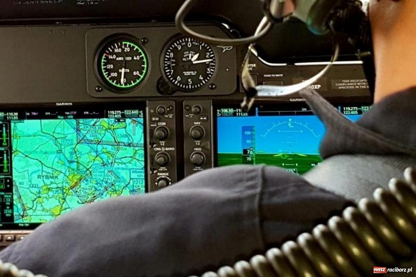 Zdjęcie w galerii na portalu naszraciborz.pl: Policyjny śmigłowiec nad powiatem raciborskim [FOTO i WIDEO] wiadomości z regionu