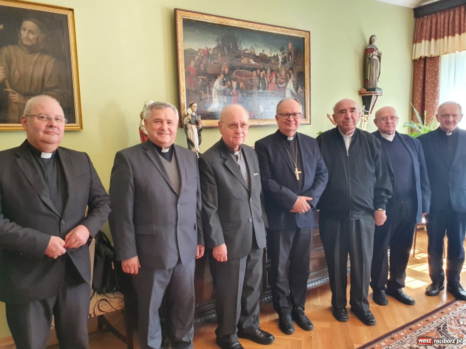 Zdjęcie w galerii na portalu naszraciborz.pl: Proboszcz z Cyprzanowa Kapelanem Jego Świątobliwości wiadomości z regionu