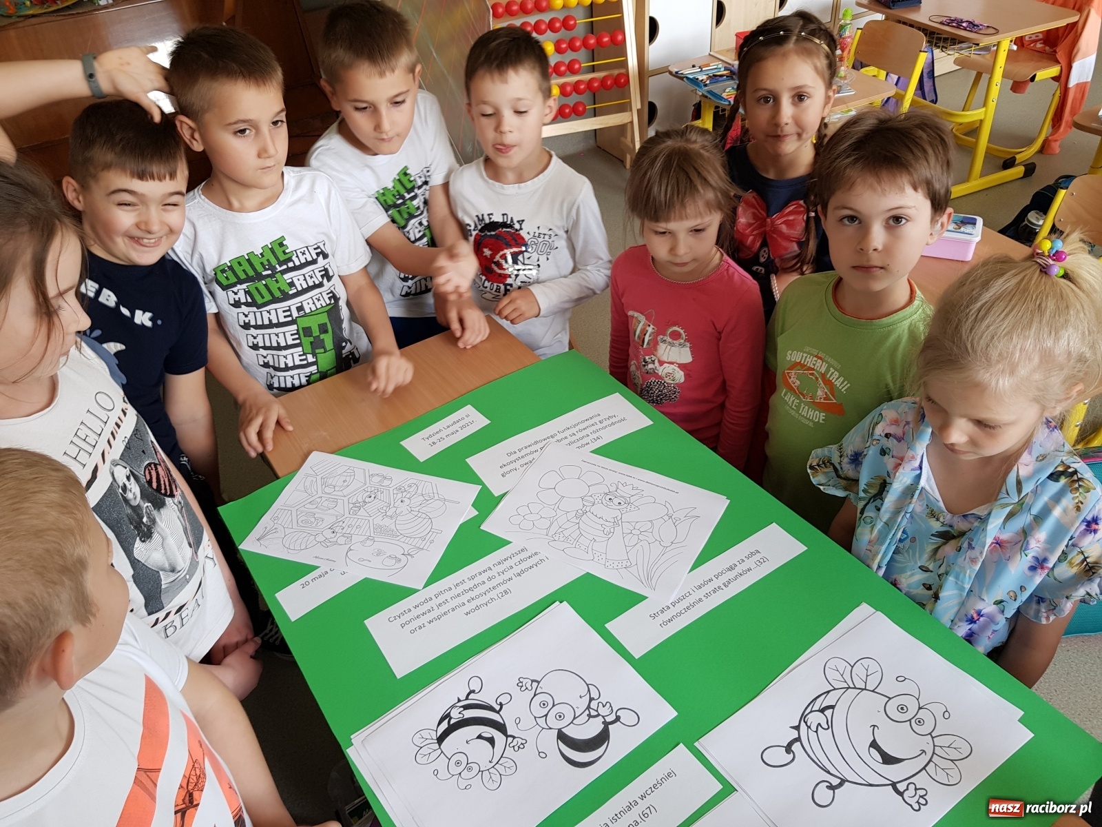 Zdjęcie w galerii na portalu naszraciborz.pl: Międzynarodowy Dzień Pszczół w tygodniu Laudato si wiadomości z regionu