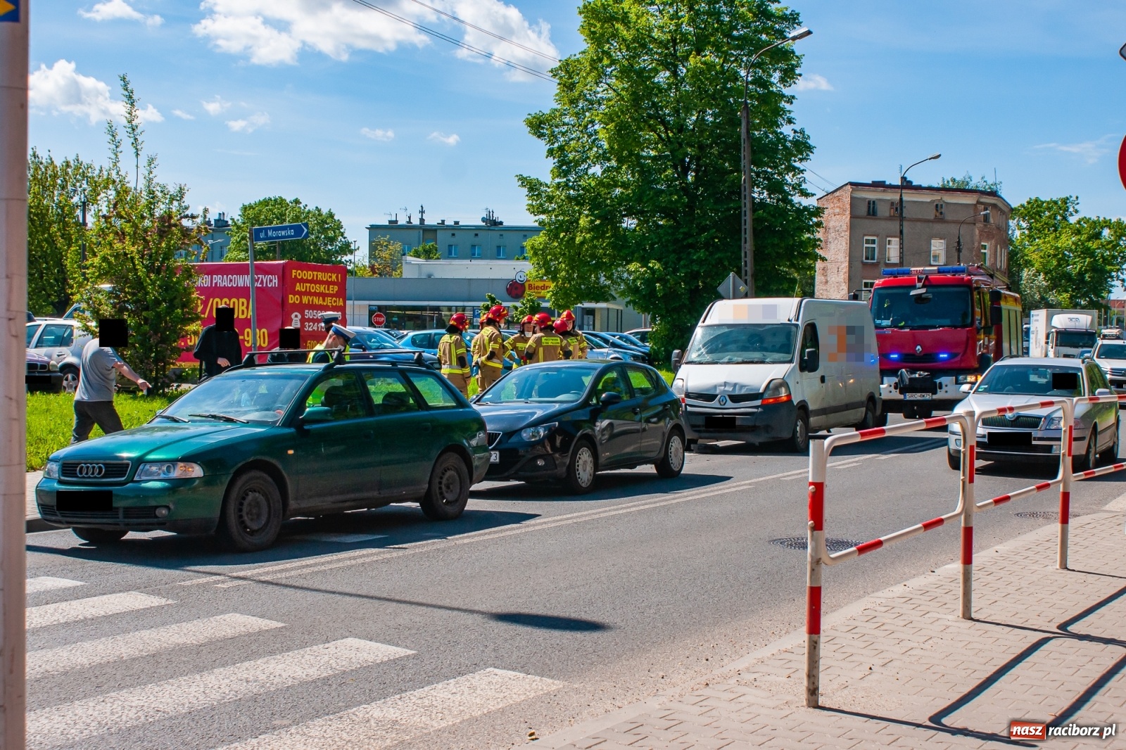 Zdjęcie w galerii na portalu naszraciborz.pl: Trzy pojazdy zderzyły się na Armii Krajowej [FOTO] wiadomości z regionu
