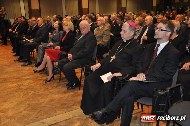 Zdjęcie w galerii na portalu naszraciborz.pl: Nowy rok akademicki rozpoczęty wiadomości z regionu