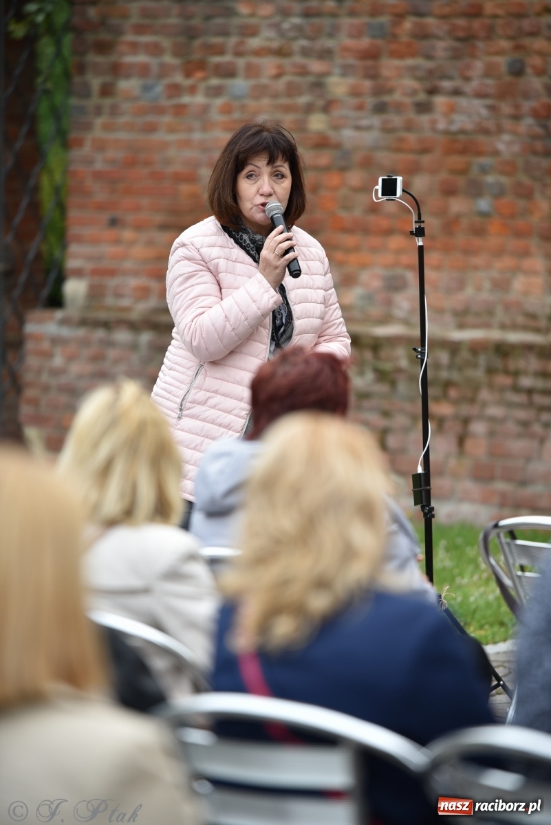 Zdjęcie w galerii na portalu naszraciborz.pl: Miraż znów na żywo. Koncert papieski na zamku [FOTO i WIDEO] wiadomości z regionu