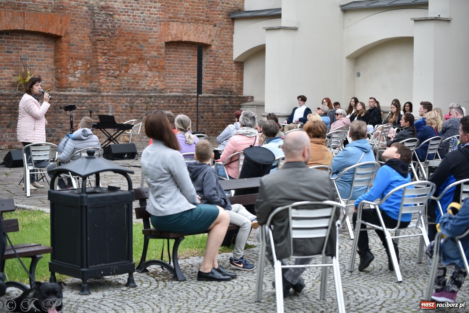 Zdjęcie w galerii na portalu naszraciborz.pl: Miraż znów na żywo. Koncert papieski na zamku [FOTO i WIDEO] wiadomości z regionu