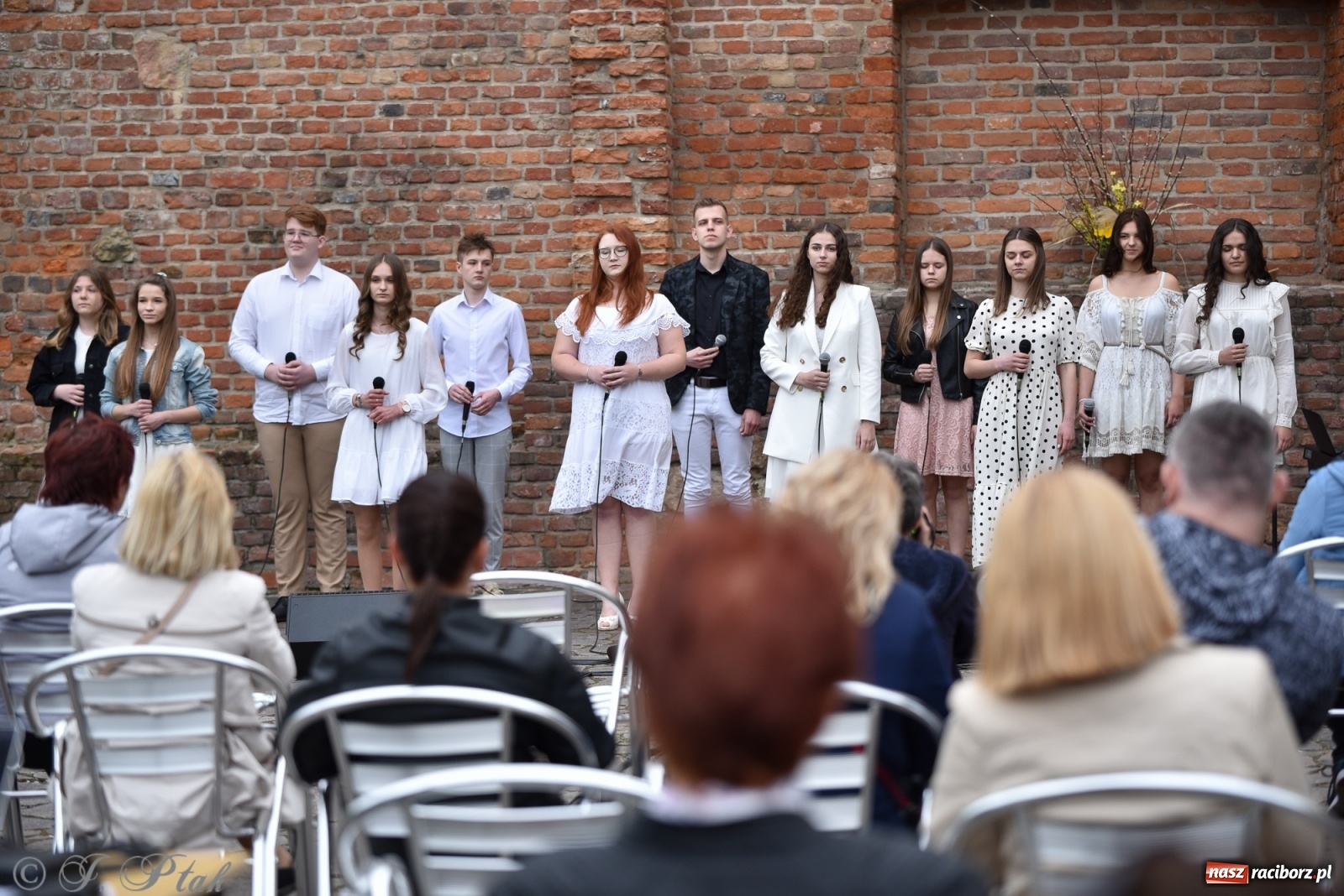 Zdjęcie w galerii na portalu naszraciborz.pl: Miraż znów na żywo. Koncert papieski na zamku [FOTO i WIDEO] wiadomości z regionu