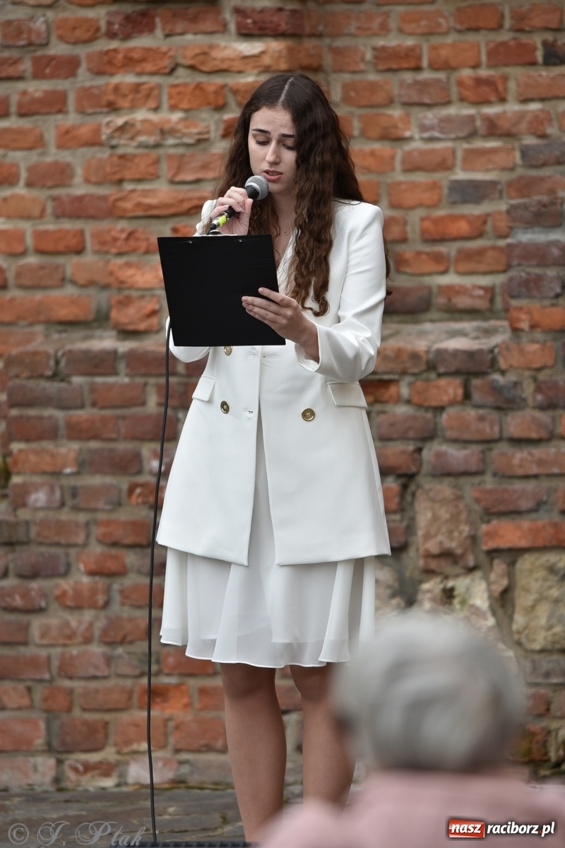 Zdjęcie w galerii na portalu naszraciborz.pl: Miraż znów na żywo. Koncert papieski na zamku [FOTO i WIDEO] wiadomości z regionu