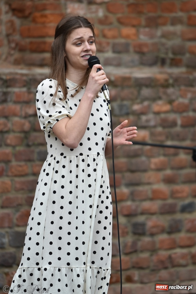 Zdjęcie w galerii na portalu naszraciborz.pl: Miraż znów na żywo. Koncert papieski na zamku [FOTO i WIDEO] wiadomości z regionu