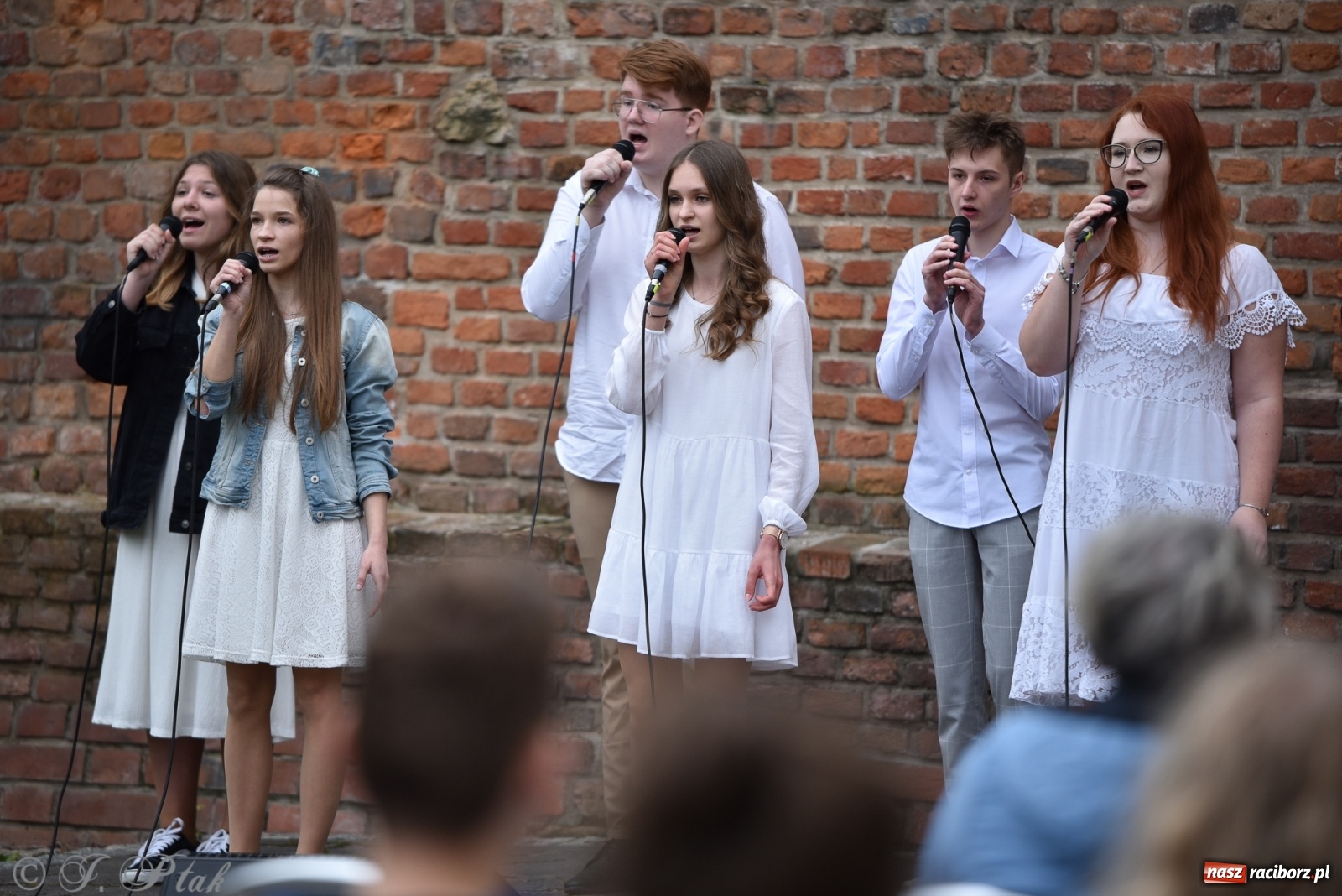 Zdjęcie w galerii na portalu naszraciborz.pl: Miraż znów na żywo. Koncert papieski na zamku [FOTO i WIDEO] wiadomości z regionu