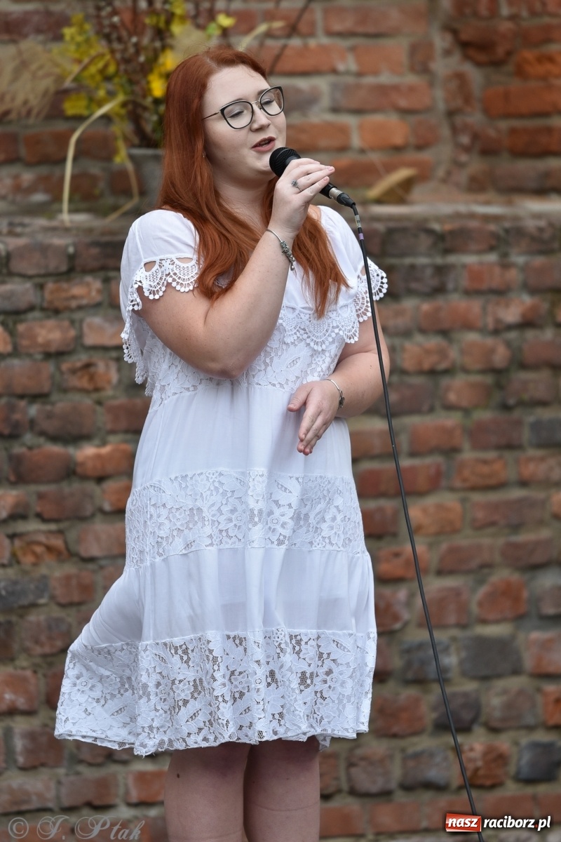 Zdjęcie w galerii na portalu naszraciborz.pl: Miraż znów na żywo. Koncert papieski na zamku [FOTO i WIDEO] wiadomości z regionu