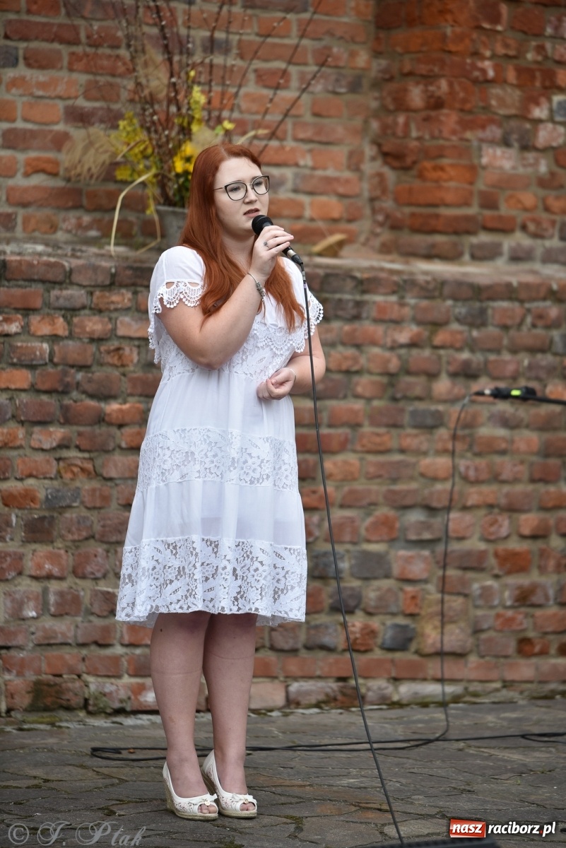 Zdjęcie w galerii na portalu naszraciborz.pl: Miraż znów na żywo. Koncert papieski na zamku [FOTO i WIDEO] wiadomości z regionu