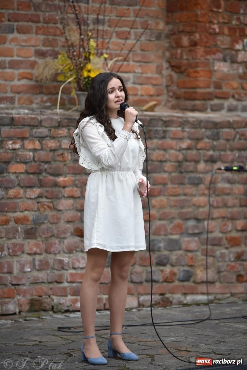 Zdjęcie w galerii na portalu naszraciborz.pl: Miraż znów na żywo. Koncert papieski na zamku [FOTO i WIDEO] wiadomości z regionu