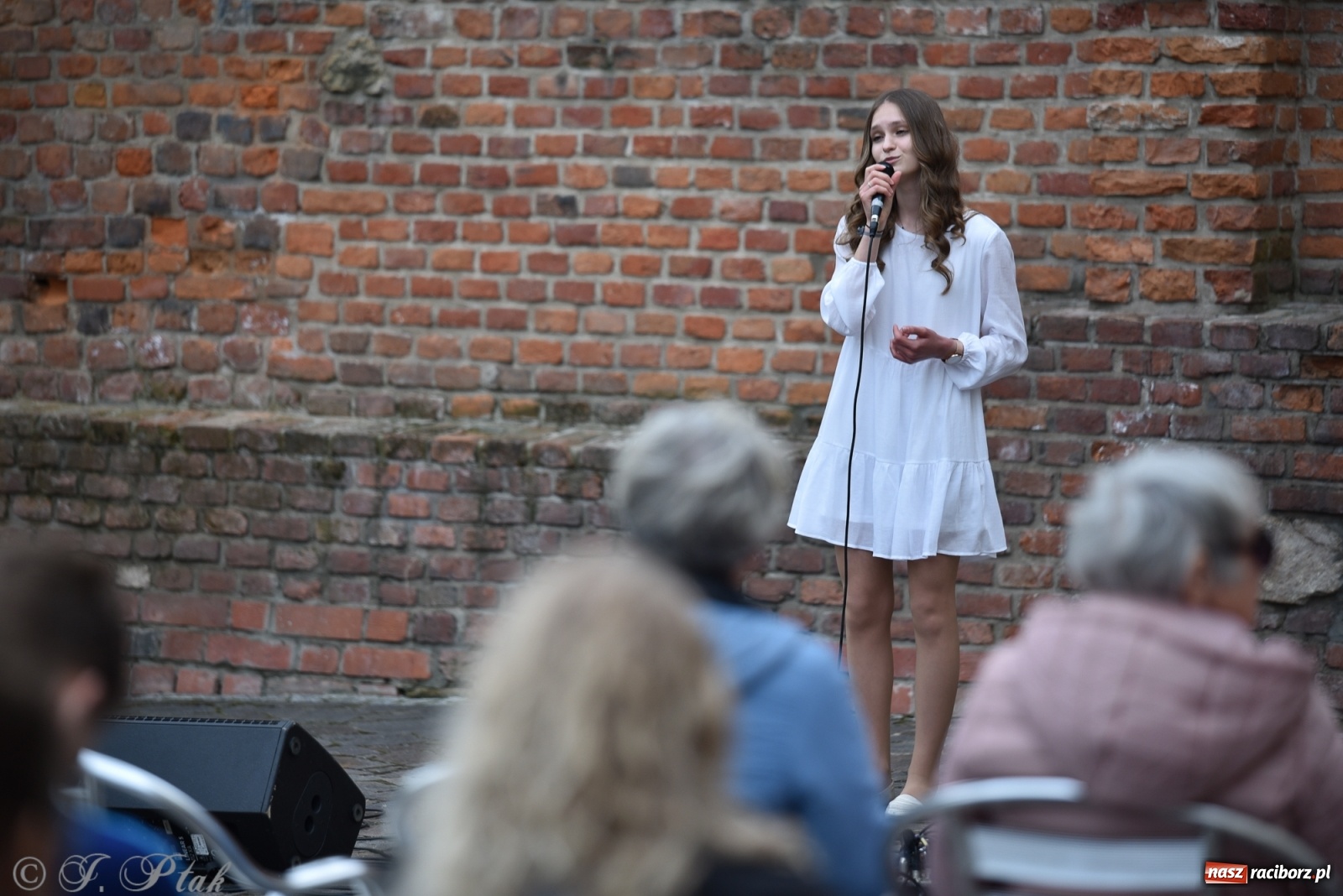 Zdjęcie w galerii na portalu naszraciborz.pl: Miraż znów na żywo. Koncert papieski na zamku [FOTO i WIDEO] wiadomości z regionu