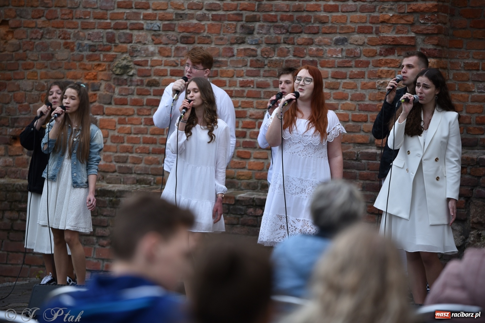 Zdjęcie w galerii na portalu naszraciborz.pl: Miraż znów na żywo. Koncert papieski na zamku [FOTO i WIDEO] wiadomości z regionu