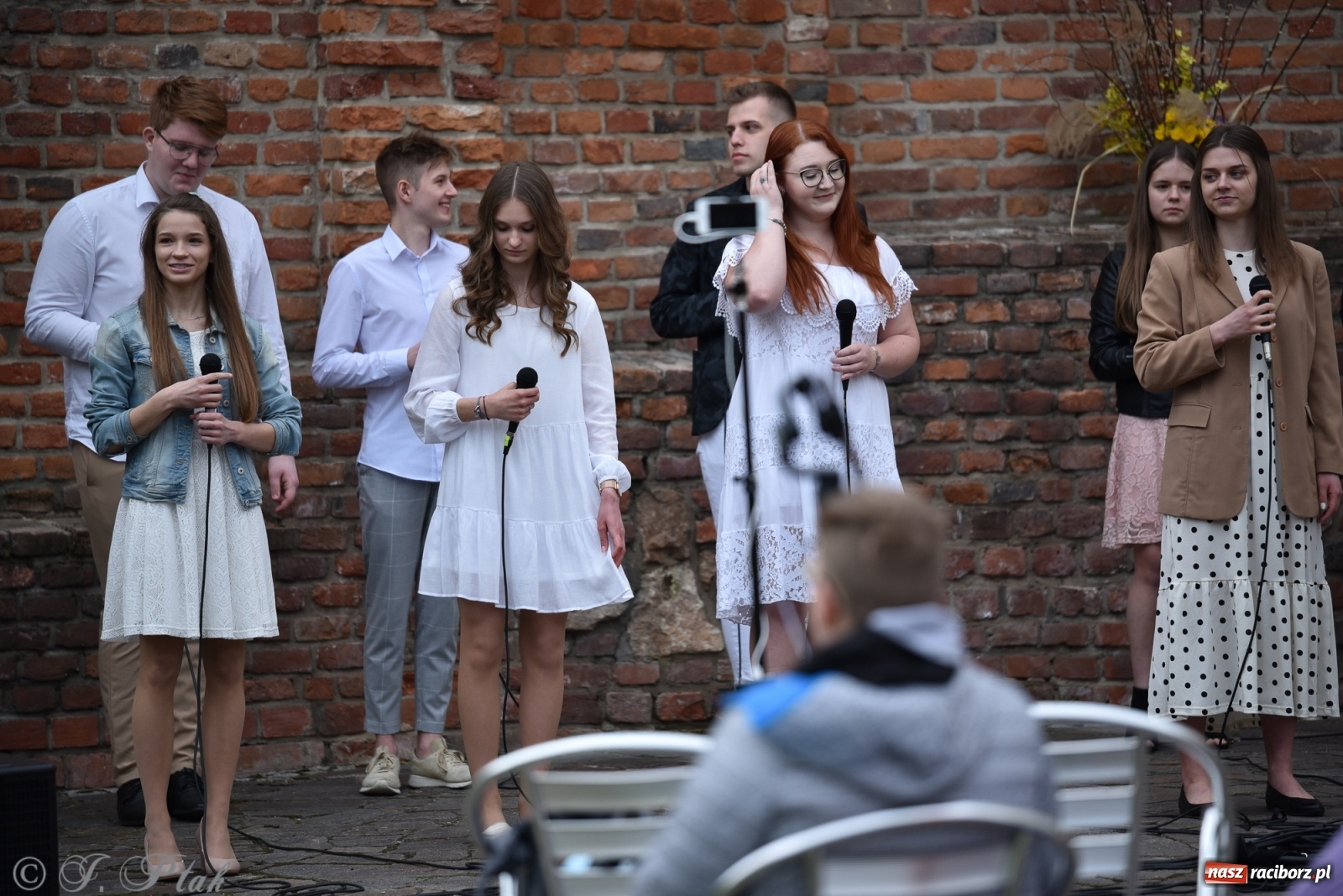 Zdjęcie w galerii na portalu naszraciborz.pl: Miraż znów na żywo. Koncert papieski na zamku [FOTO i WIDEO] wiadomości z regionu