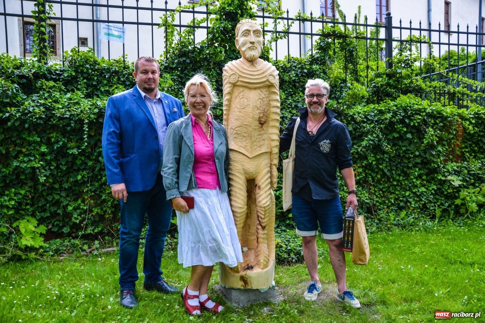 Zdjęcie w galerii na portalu naszraciborz.pl: Władcy Raciborza wrócili na zamek wiadomości z regionu