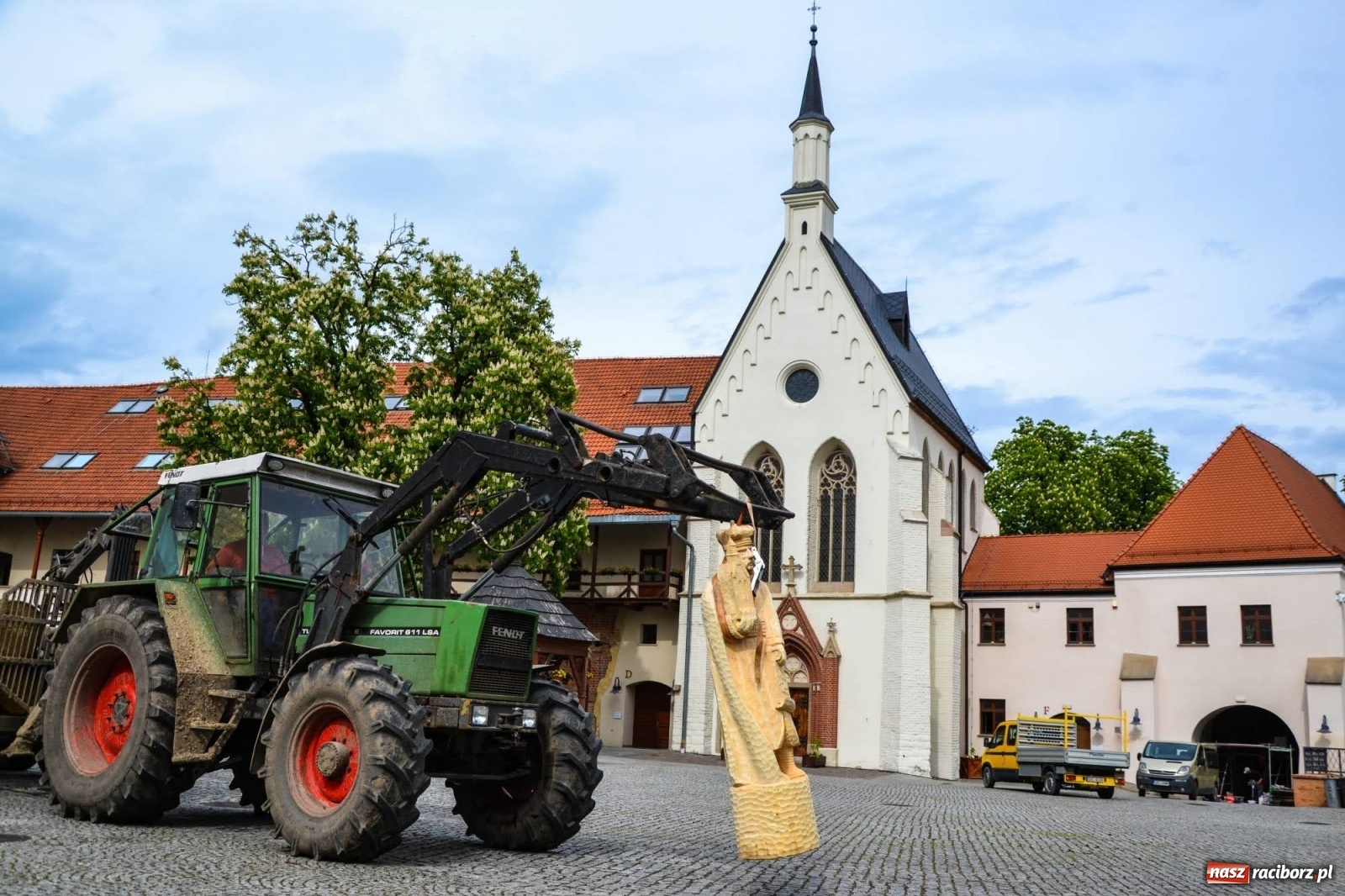 Zdjęcie w galerii na portalu naszraciborz.pl: Władcy Raciborza wrócili na zamek wiadomości z regionu