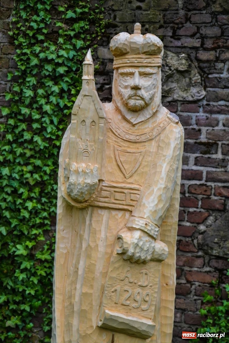 Zdjęcie w galerii na portalu naszraciborz.pl: Władcy Raciborza wrócili na zamek wiadomości z regionu